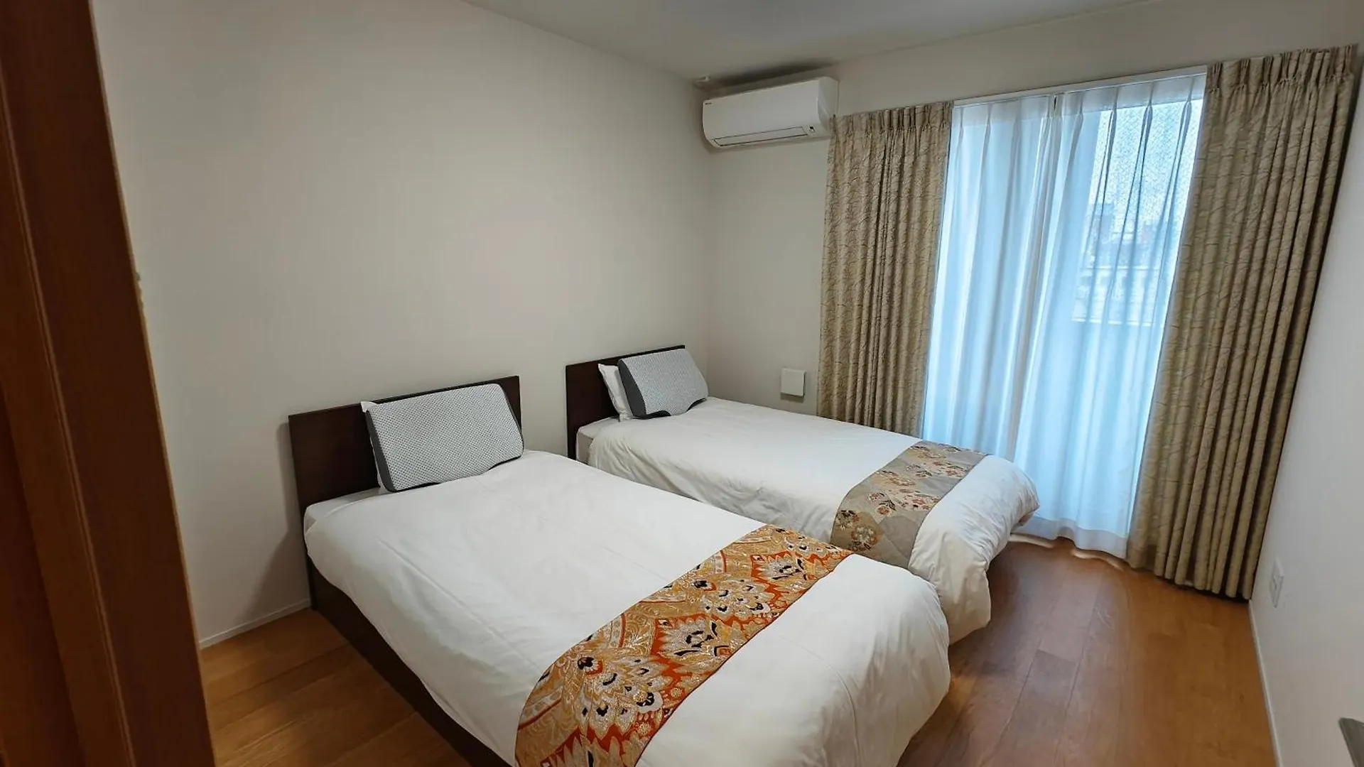 Shin-Imamiya Grand F Aparthotel Oszaka 0*,  Japán