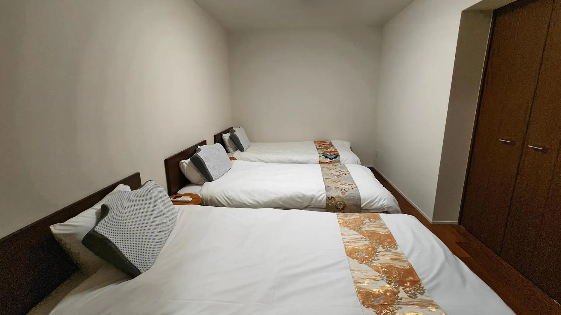 Aparthotel Shin-Imamiya Grand F Ósaka 0*,